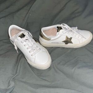 VINTAGE HAVANA SLIP ON SNEAKER SIZE 5.5